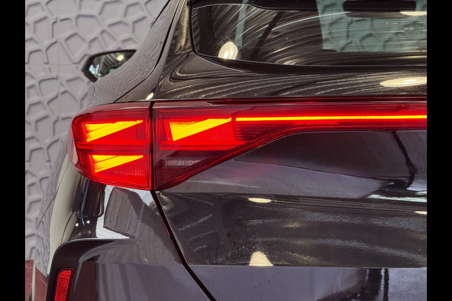 CUPRA Formentor ✅NW MODEL✅ 1.5 eTSI 150 MHEV CAMERA ELEK.TREKHAAK  STOEL/STUUR ELEK.KLEP VERW. LED LEER CARPLAY ZWARTE.HEMEL 10/2024