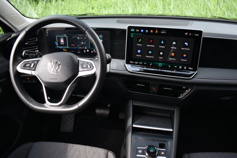 Volkswagen Tiguan 1.5 eTSI DSG LIFE EDITION CAMERA/TREKHAAK/IQ-LIGHT***