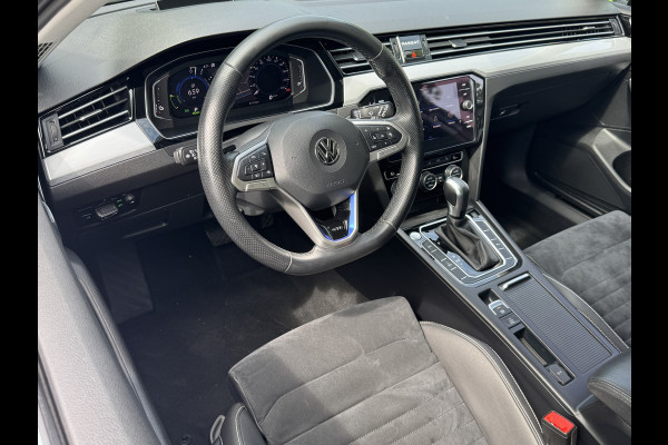 Volkswagen Passat Variant GTE TSI 218PK DSG PHEV BUSINESS LEDER/HEAD-UP/VIRTUAL
