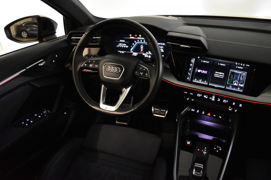 Audi A3 Limousine 2.0 TFSI 310PK S3 QUATTRO HEAD-UP/LEDER/PANORAMADAK