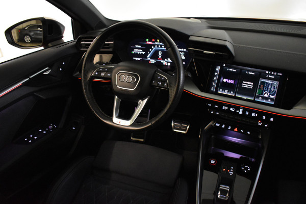 Audi A3 Limousine 2.0 TFSI 310PK S3 QUATTRO HEAD-UP/LEDER/PANORAMADAK