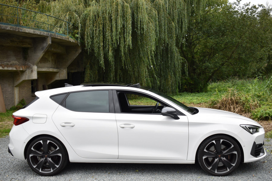 CUPRA Leon 2.0 TSI VZ 300PK DSG PERFORMANCE CAMERA/BEATS/PANORAMADAK***
