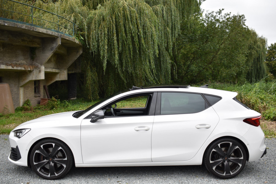 CUPRA Leon 2.0 TSI VZ 300PK DSG PERFORMANCE CAMERA/BEATS/PANORAMADAK***
