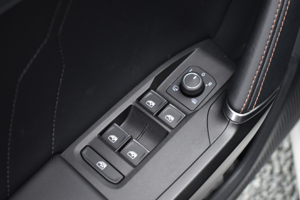 CUPRA Leon 2.0 TSI VZ 300PK DSG PERFORMANCE CAMERA/BEATS/PANORAMADAK***