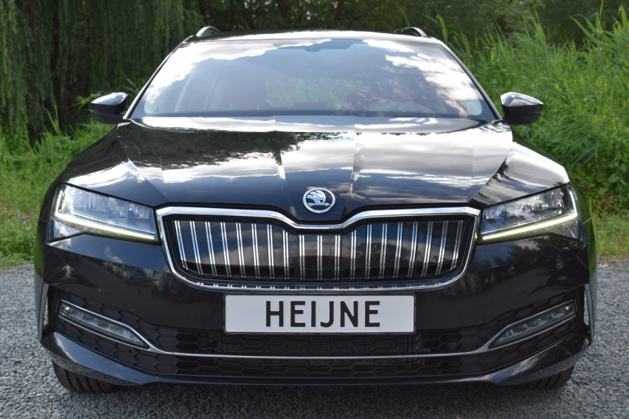 Škoda Superb Combi iV 218PK DSG HYBRID BUSINESS VIRTUAL/NAVI/TREKHAAK