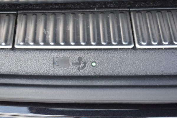 Škoda Superb Combi iV 218PK DSG HYBRID BUSINESS VIRTUAL/NAVI/TREKHAAK