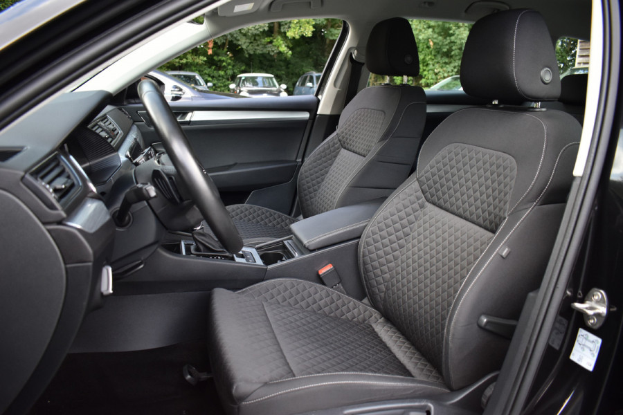 Škoda Superb Combi iV 218PK DSG HYBRID BUSINESS VIRTUAL/NAVI/TREKHAAK