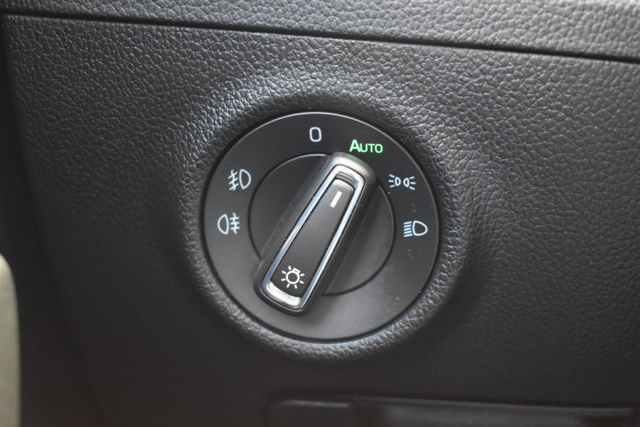 Škoda Superb Combi iV 218PK DSG HYBRID BUSINESS VIRTUAL/NAVI/TREKHAAK