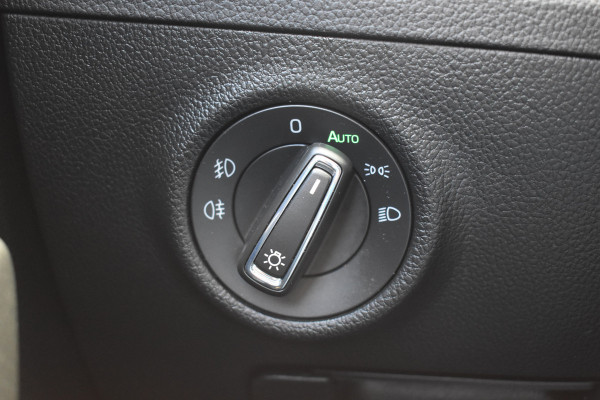 Škoda Superb Combi iV 218PK DSG HYBRID BUSINESS VIRTUAL/NAVI/TREKHAAK