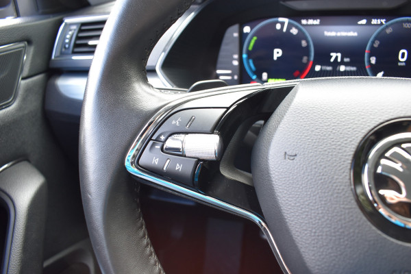 Škoda Superb Combi iV 218PK DSG HYBRID BUSINESS VIRTUAL/NAVI/TREKHAAK