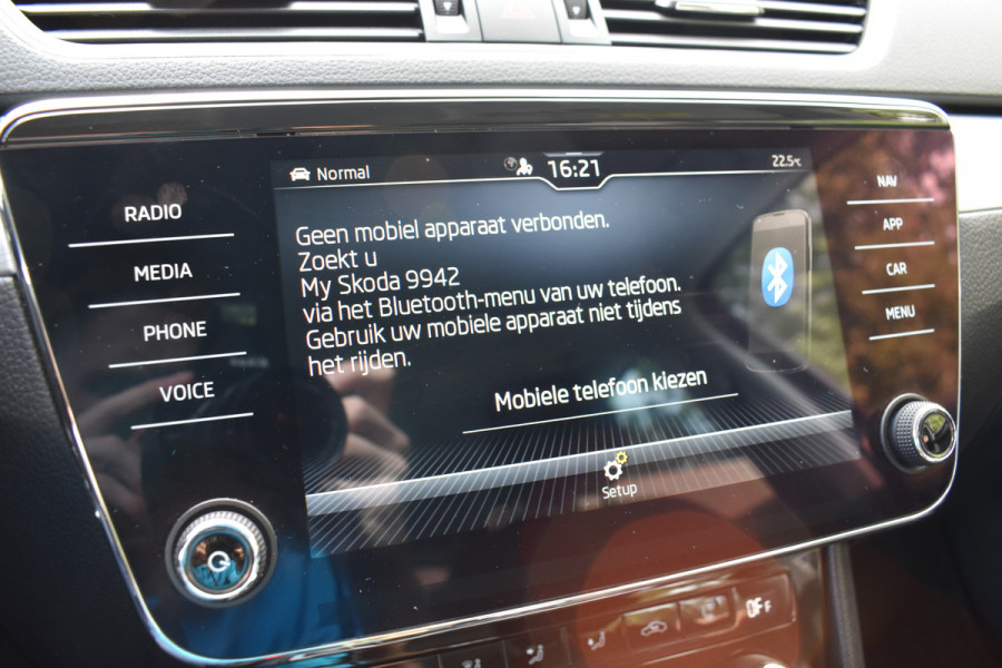 Škoda Superb Combi iV 218PK DSG HYBRID BUSINESS VIRTUAL/NAVI/TREKHAAK