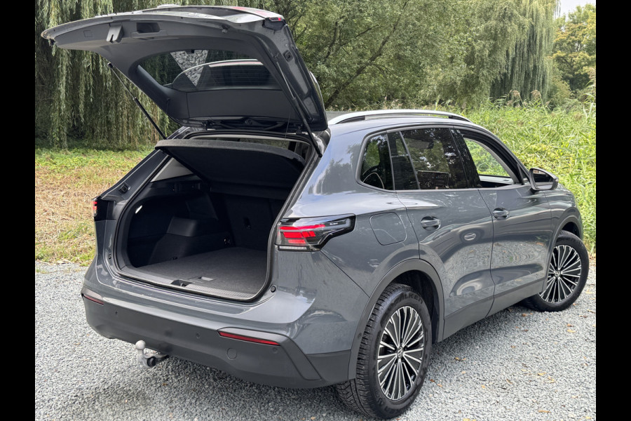 Volkswagen Tiguan 1.5 eTSI DSG LIFE EDITION IQ-LIGHT/NAVI/TREKHAAK***