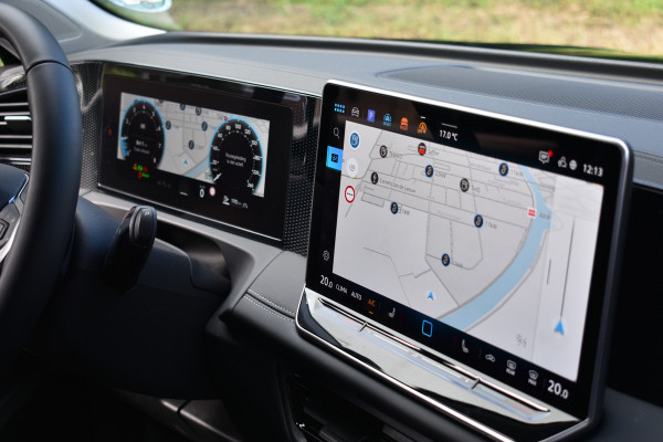 Volkswagen Tiguan 1.5 eTSI DSG LIFE IQ-LIGHT/NAVI/TREKHAAK