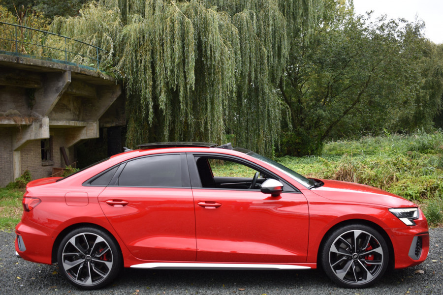 Audi S3 Limousine 2.0 TFSI 310PK S3 QUATTRO HEAD-UP/LEDER/PANORAMADAK