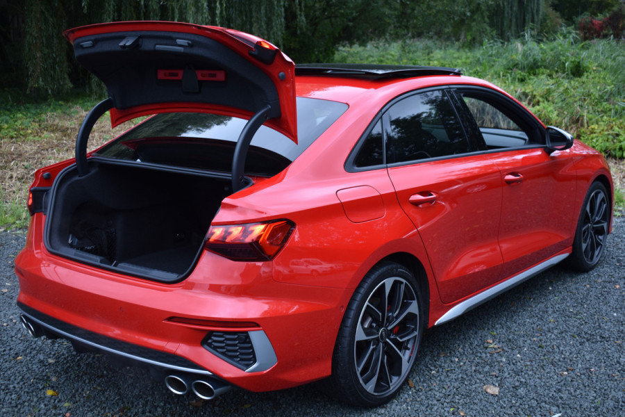 Audi S3 Limousine 2.0 TFSI 310PK S3 QUATTRO HEAD-UP/LEDER/PANORAMADAK