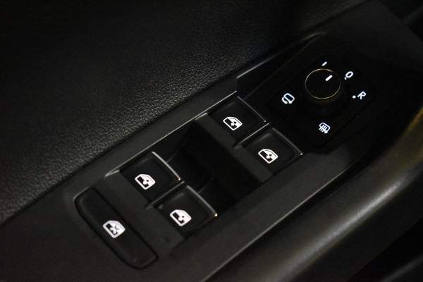 Volkswagen Taigo 1.0 TSI LIFE MOVE PDC/LMV/CARPLAY
