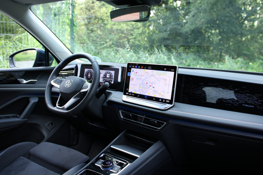 Volkswagen Tiguan 1.5 eTSI 150PK DSG ELEGANCE ALCANTARA/360° CAMERA/TREKHAAK
