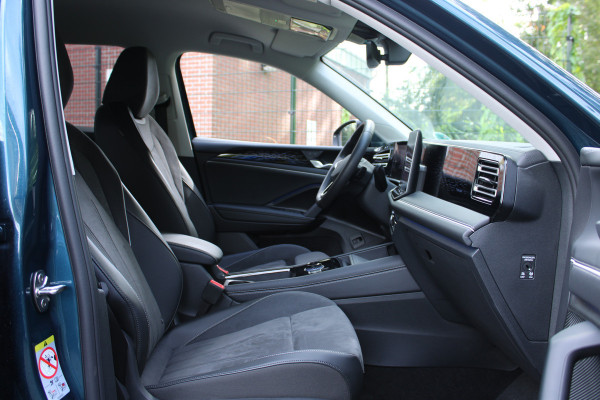 Volkswagen Tiguan 1.5 eTSI 150PK DSG ELEGANCE ALCANTARA/360° CAMERA/TREKHAAK