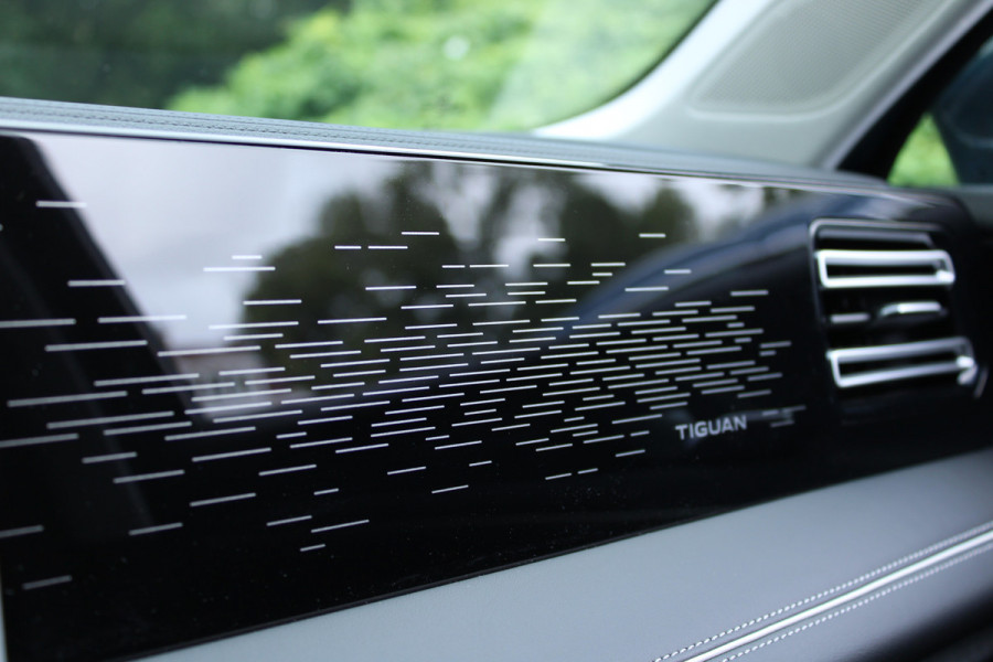 Volkswagen Tiguan 1.5 eTSI 150PK DSG ELEGANCE ALCANTARA/360° CAMERA/TREKHAAK