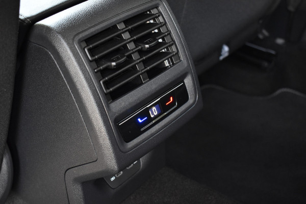 Volkswagen GOLF Variant 1.5 TSI LIFE VIRTUAL/PDC/CARPLAY