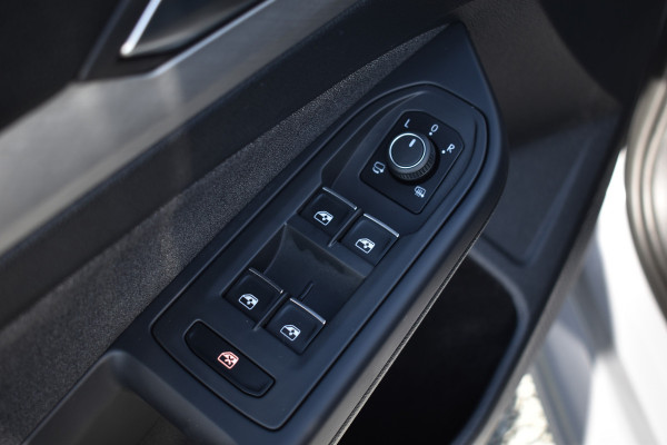 Volkswagen GOLF Variant 1.5 TSI LIFE VIRTUAL/PDC/CARPLAY