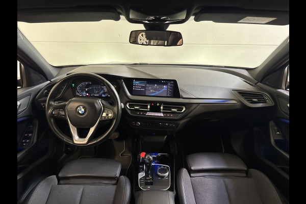 BMW 1-serie 118IA 140PK HIGH EXECUTIVE SPORT/NAVI/LED/CARPLAY