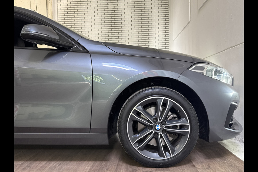 BMW 1-serie 118IA 140PK HIGH EXECUTIVE SPORT/NAVI/LED/CARPLAY