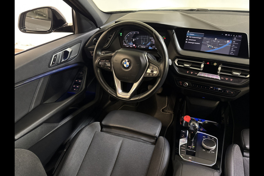 BMW 1-serie 118IA 140PK HIGH EXECUTIVE SPORT/NAVI/LED/CARPLAY