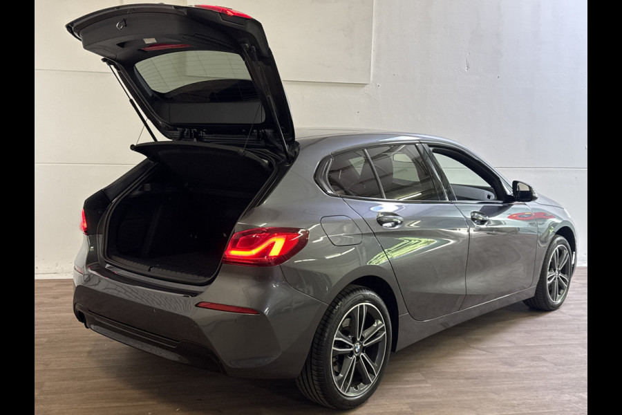 BMW 1-serie 118IA 140PK HIGH EXECUTIVE SPORT/NAVI/LED/CARPLAY