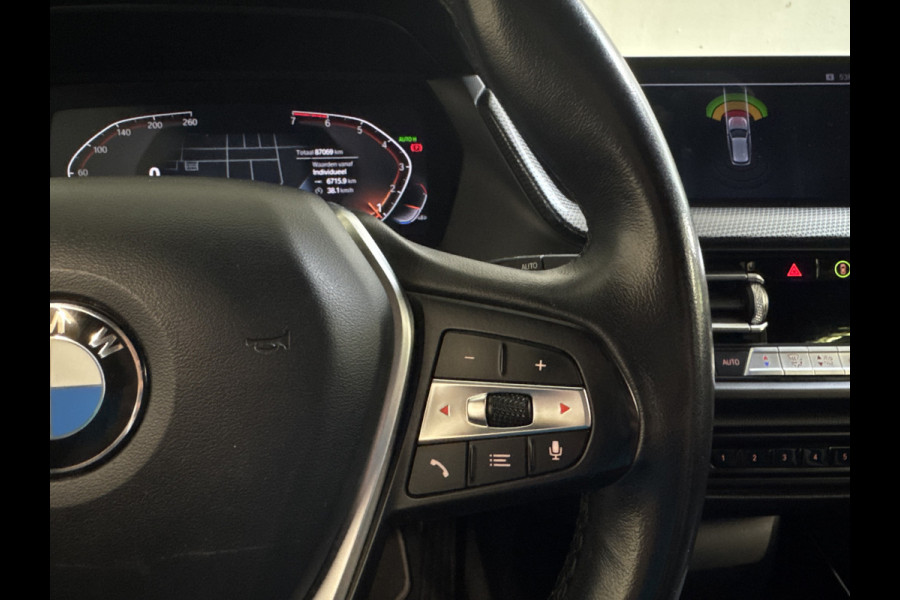 BMW 1-serie 118IA 140PK HIGH EXECUTIVE SPORT/NAVI/LED/CARPLAY