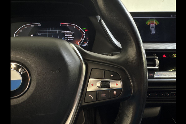 BMW 1-serie 118IA 140PK HIGH EXECUTIVE SPORT/NAVI/LED/CARPLAY