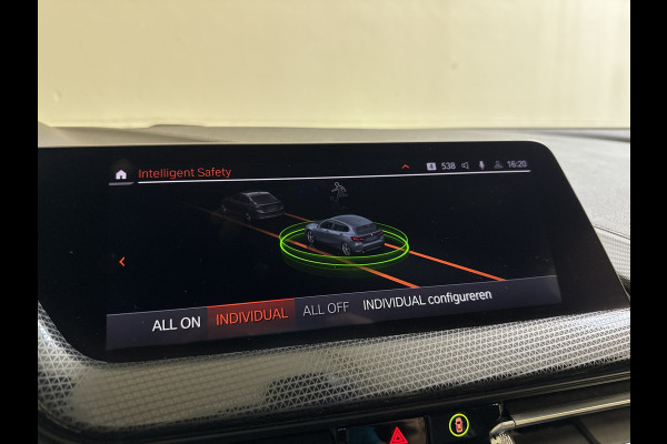 BMW 1-serie 118IA 140PK HIGH EXECUTIVE SPORT/NAVI/LED/CARPLAY