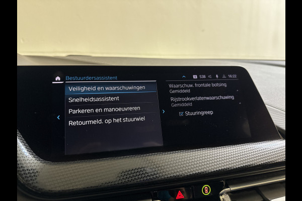 BMW 1-serie 118IA 140PK HIGH EXECUTIVE SPORT/NAVI/LED/CARPLAY