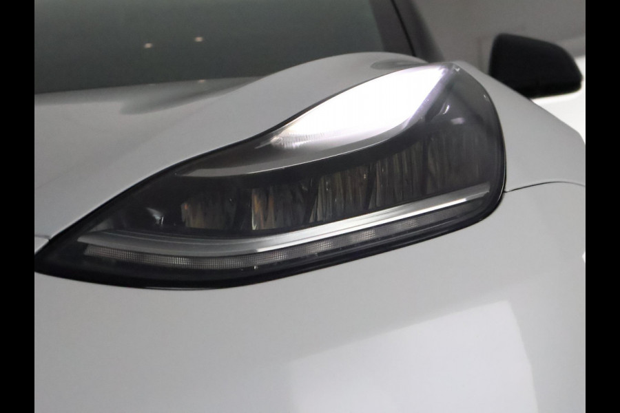 Tesla Model 3 BLACKLINE BI-TONE PANO STD ACCUTEST 86% RWD 60 kWH LEDER.NAVI.CAMERA.AUTOPILOT, STOELVERWARMING EN NOG VEEL MEER!