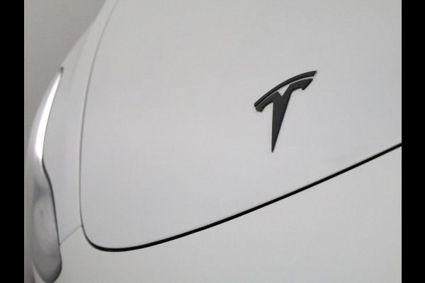 Tesla Model 3 BLACKLINE BI-TONE PANO STD ACCUTEST 86% RWD 60 kWH LEDER.NAVI.CAMERA.AUTOPILOT, STOELVERWARMING EN NOG VEEL MEER!