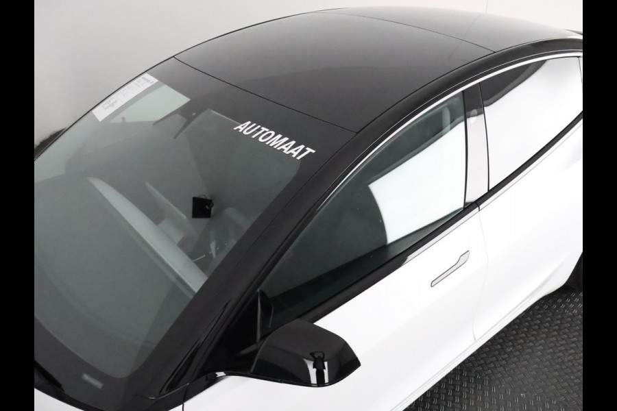 Tesla Model 3 BLACKLINE BI-TONE PANO STD ACCUTEST 86% RWD 60 kWH LEDER.NAVI.CAMERA.AUTOPILOT, STOELVERWARMING EN NOG VEEL MEER!