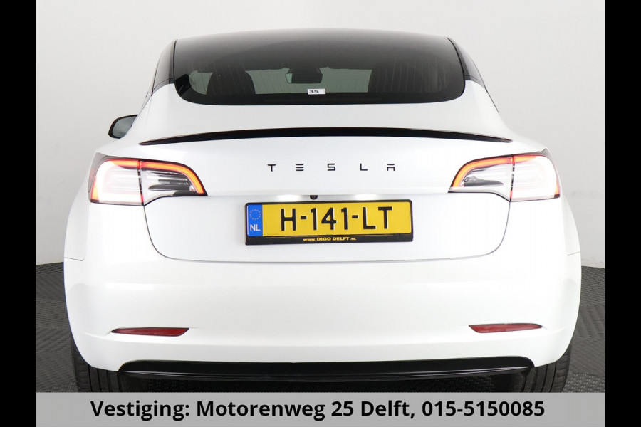 Tesla Model 3 BLACKLINE BI-TONE PANO STD ACCUTEST 86% RWD 60 kWH LEDER.NAVI.CAMERA.AUTOPILOT, STOELVERWARMING EN NOG VEEL MEER!