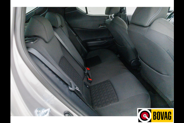 Toyota C-HR 2.0 Hybrid Team D 153 PK | Stoel & Stuurverw. | Adap. Cruise | Camera | App. connect | Dode hoek detectie, All season banden, Lane assist, Automatisch inparkeren, PDC V+A