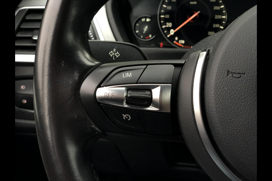 BMW 3 Serie Touring 318i M Sport | Leder, Navi, Carplay, Stoelverw., Cruise, Climate, El. Achterklep | Dealeronderhouden | NAP |