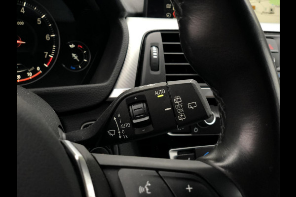 BMW 3 Serie Touring 318i M Sport | Leder, Navi, Carplay, Stoelverw., Cruise, Climate, El. Achterklep | Dealeronderhouden | NAP |