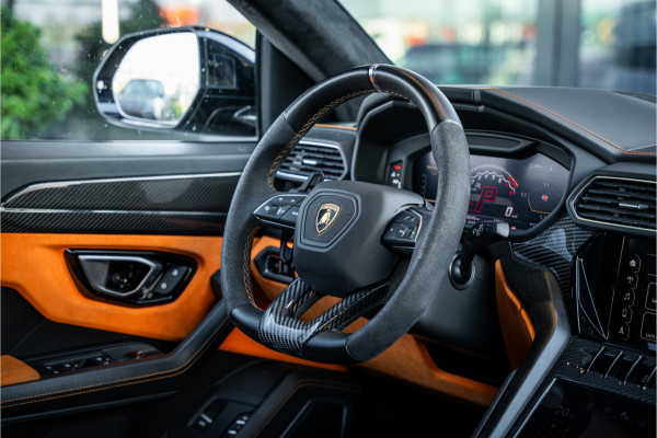 Lamborghini Urus 4.0 V8 Graphite Capsule - Mansory Pack | Full Carbon | Keramisch | Alcantara
