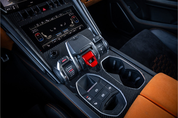 Lamborghini Urus 4.0 V8 Graphite Capsule - Mansory Pack | Full Carbon | Keramisch | Alcantara