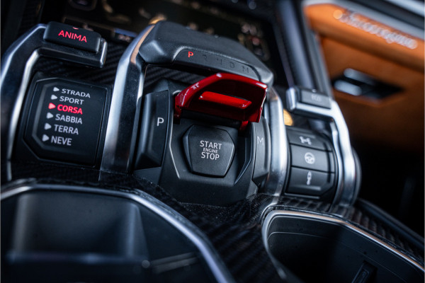 Lamborghini Urus 4.0 V8 Graphite Capsule - Mansory Pack | Full Carbon | Keramisch | Alcantara