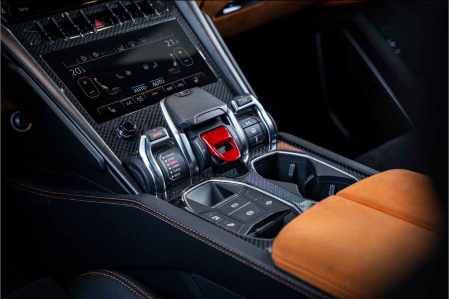 Lamborghini Urus 4.0 V8 Graphite Capsule - Mansory Pack | Full Carbon | Keramisch | Alcantara