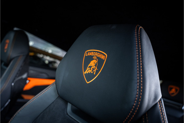 Lamborghini Urus 4.0 V8 Graphite Capsule - Mansory Pack | Full Carbon | Keramisch | Alcantara