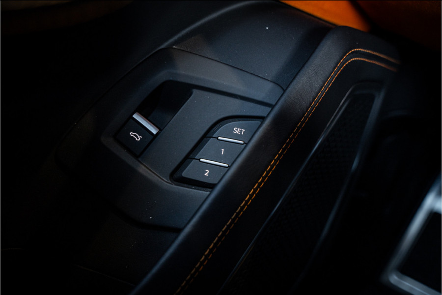 Lamborghini Urus 4.0 V8 Graphite Capsule - Mansory Pack | Full Carbon | Keramisch | Alcantara