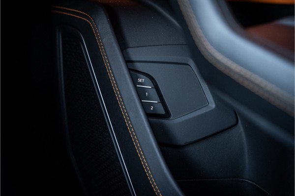 Lamborghini Urus 4.0 V8 Graphite Capsule - Mansory Pack | Full Carbon | Keramisch | Alcantara