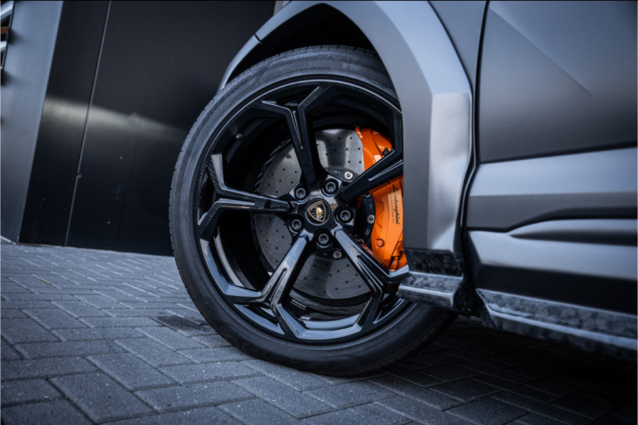 Lamborghini Urus 4.0 V8 Graphite Capsule - Mansory Pack | Full Carbon | Keramisch | Alcantara