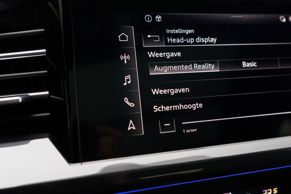 Audi Q4 Sportback e-tron 40 / 2x S-line/ Sonos/ Head-Up Display /Ruit-lederen bekleding/ Adaptive Cruise Control/ Panoramadak/ 150kW (204PK)