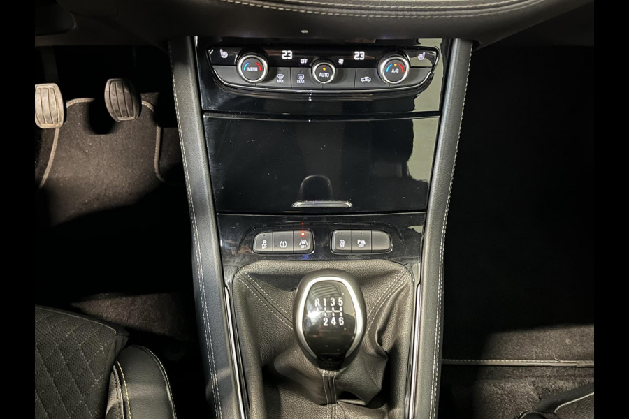 Opel Grandland X 1.2 Turbo Innovation Navigatie Carplay Android auto Camera Keyless Entry Elektrisch bedienbare achterklep Dodehoek Sensoren